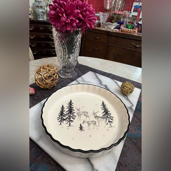 Grace Bake Shop Reindeer & Pine Tree Snowflake Scene Baking Dish Pie/Quiche NEW - Picture 3 of 9